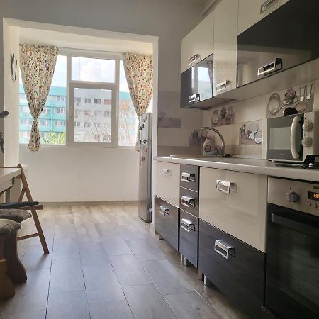 Apartament Cu 3 Camere Chiar In Inima Capitalei Bucharest Exterior photo