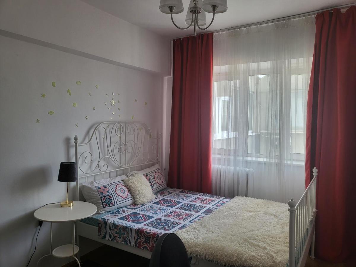 Apartament Cu 3 Camere Chiar In Inima Capitalei Bucharest Exterior photo